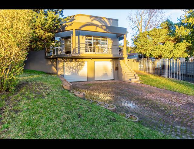 3 BEDROOM FREEHOLD SOLD IN DE BRON